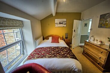 پانسیون West End Guest House