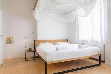 پانسیون Green Residence Boutique Lofts & Villa