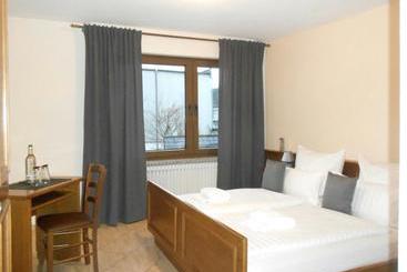 ペンション Bachmeier S Gasthaus Traube Niederfell