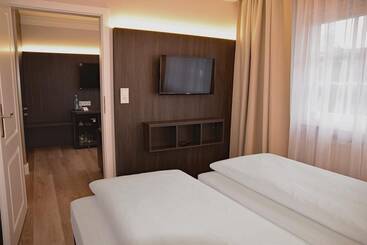 هتل Fisher S Inn