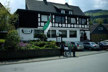 پانسیون Gasthof Haus Hubertus