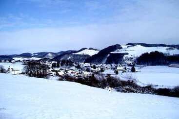 پانسیون Landgasthof Hotel Sauer