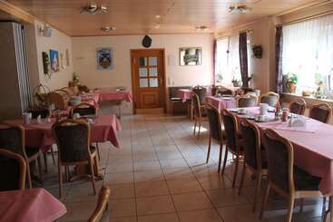 پانسیون Landgasthof Hotel Sauer