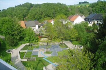 پانسیون Landgasthof Hotel Sauer