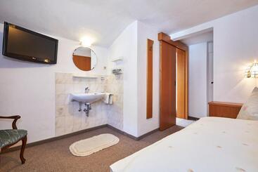پانسیون Landhaus Lengg