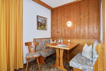 پانسیون Landhaus Lengg