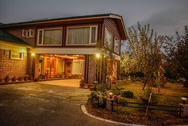 استراحتگاه The Orchard Retreat & Spa