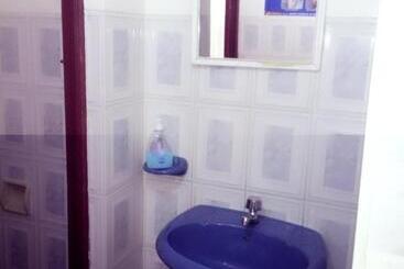 هاستل Hostal La Roca Uyuni