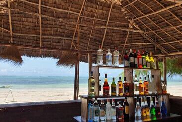 تختخواب و صبحانه Blue Palm Zanzibar