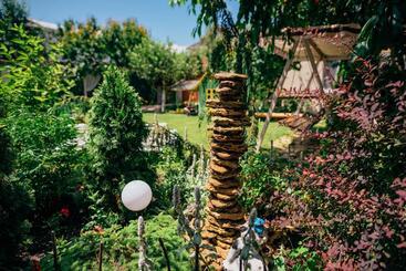 پانسیون Guest House Vadlen