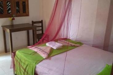 پانسیون Hostal Nibuni Palomino