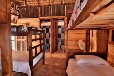 پانسیون Hostal Nibuni Palomino