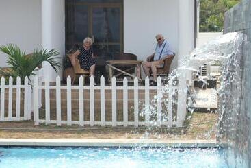 Villa Dahl Beach Resort