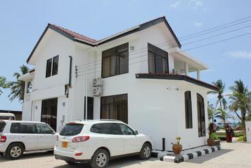 Villa Dahl Beach Resort