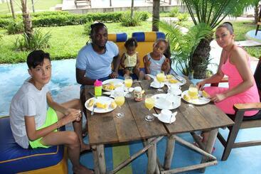 Villa Dahl Beach Resort