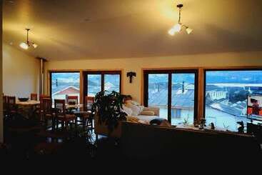 پانسیون Hostal Akainij