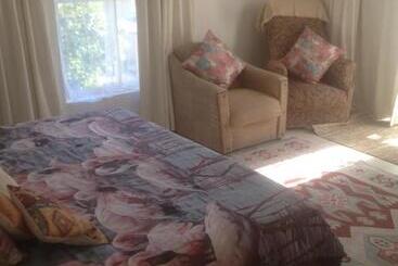 پانسیون Norfolk Guest House