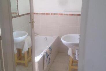 پانسیون Norfolk Guest House