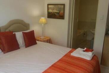 پانسیون Norfolk Guest House