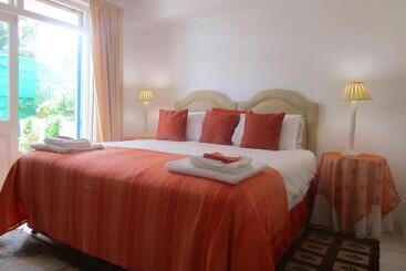 پانسیون Norfolk Guest House