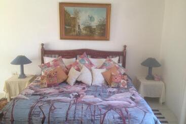 پانسیون Norfolk Guest House