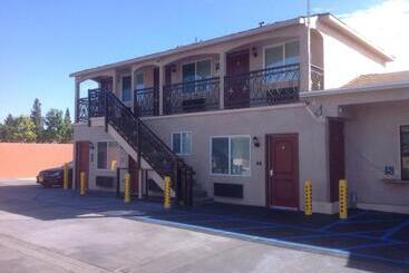 Sun Light Motel