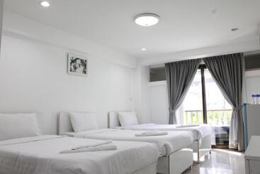 Thanyachatra Boutique