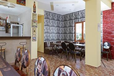 Complex Moskoyani