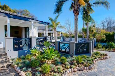 پانسیون Amour Guest House