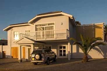پانسیون Casa Al Mare Guest House