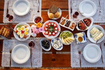 پانسیون Ionia Guest House
