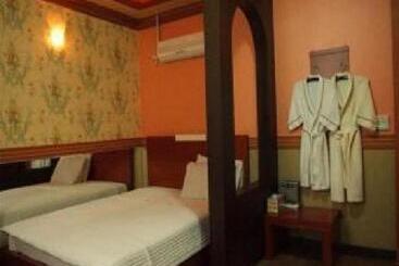 Win Motel