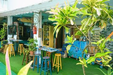 Oceanic Hostel