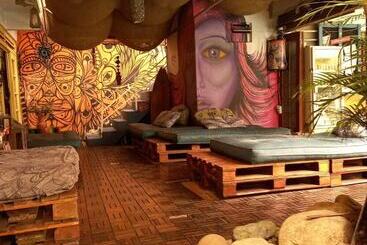 Oceanic Hostel