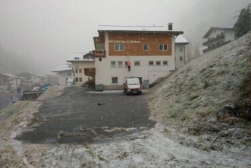 پانسیون Garni Appartement Collina