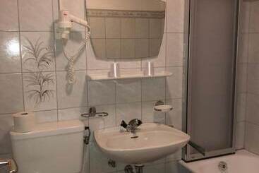 پانسیون Garni Appartement Collina