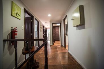 پانسیون Hostel Chaman