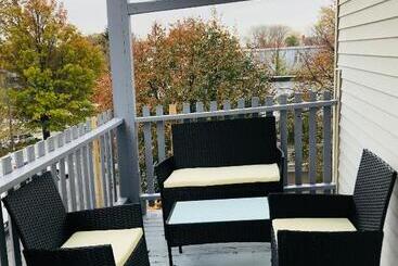 Bed and Breakfast Boston Lodge And Suites