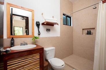 Che Holbox Hostel & Bar Adults Only