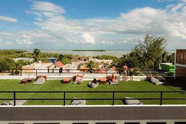 Che Holbox Hostel & Bar Adults Only