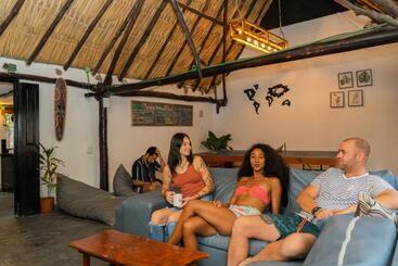 Che Holbox Hostel & Bar Adults Only