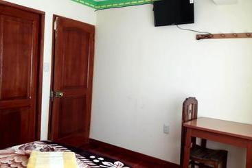 پانسیون Hostal Algas Del Titicaca