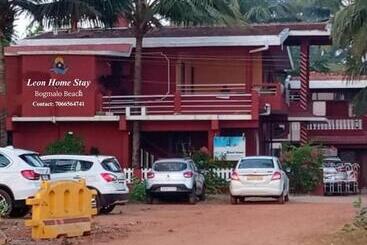 پانسیون Leon Hide Out Guest House