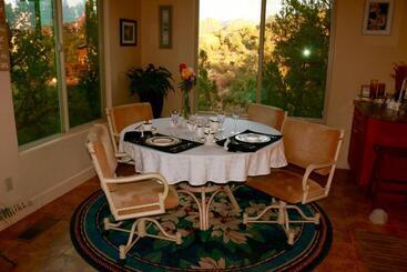 Sedona Cathedral Hideaway B&b & Spa