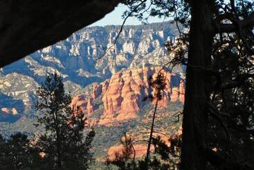 Sedona Cathedral Hideaway B&b & Spa