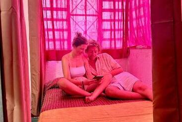 هاستل Hostal Guacamayas