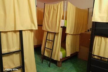 هاستل Hostal Guacamayas