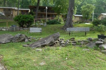 ホテル The Evening Shade River Lodge And Cabins