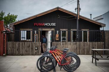 هاستل Puma House