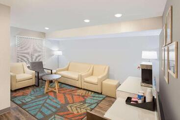 هتل Woodspring Suites West Monroe